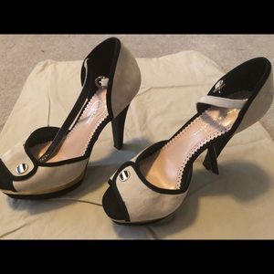 Jessica Simpson platform tan suede heels, size 9